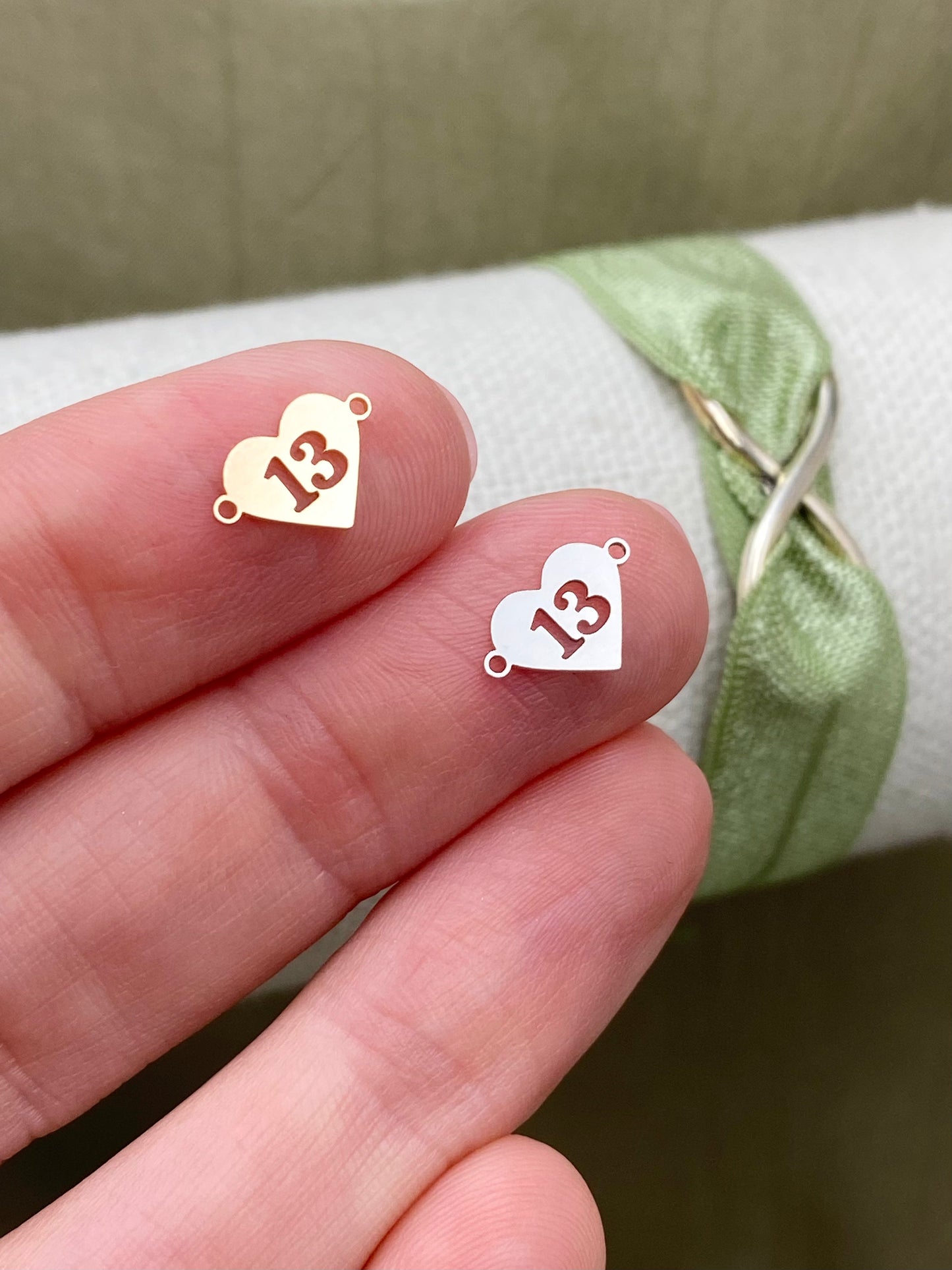 Heart "13" Connectors - 2 Pack - L40