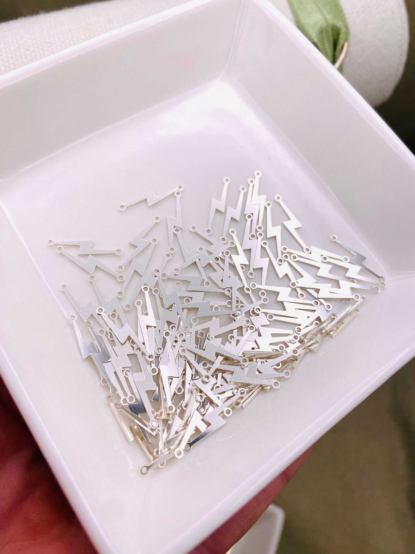 Lightning Bolt Connectors - 2 Pack - L8